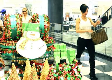 Design Disrupters: Innovative Holiday Shopping Experiences